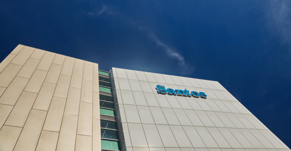 Santos Secures $1 Billion in 10-Year Bond Offering to Enhance Financial Flexibility